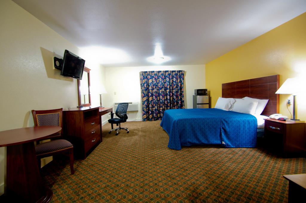 Passport Inn And Suites - Middletown Bagian luar foto
